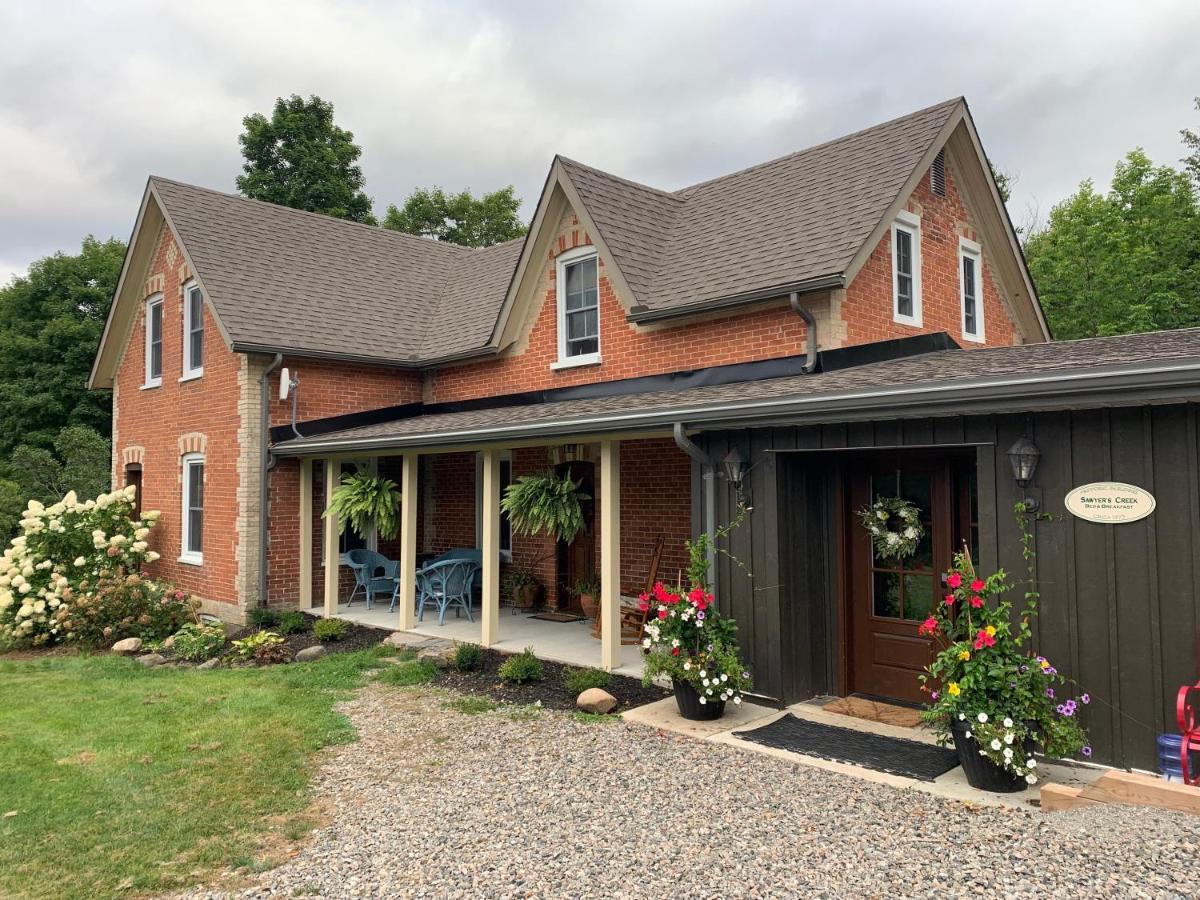 Sawyer'S Creek Bed And Breakfast Algonquin Highlands Exterior photo